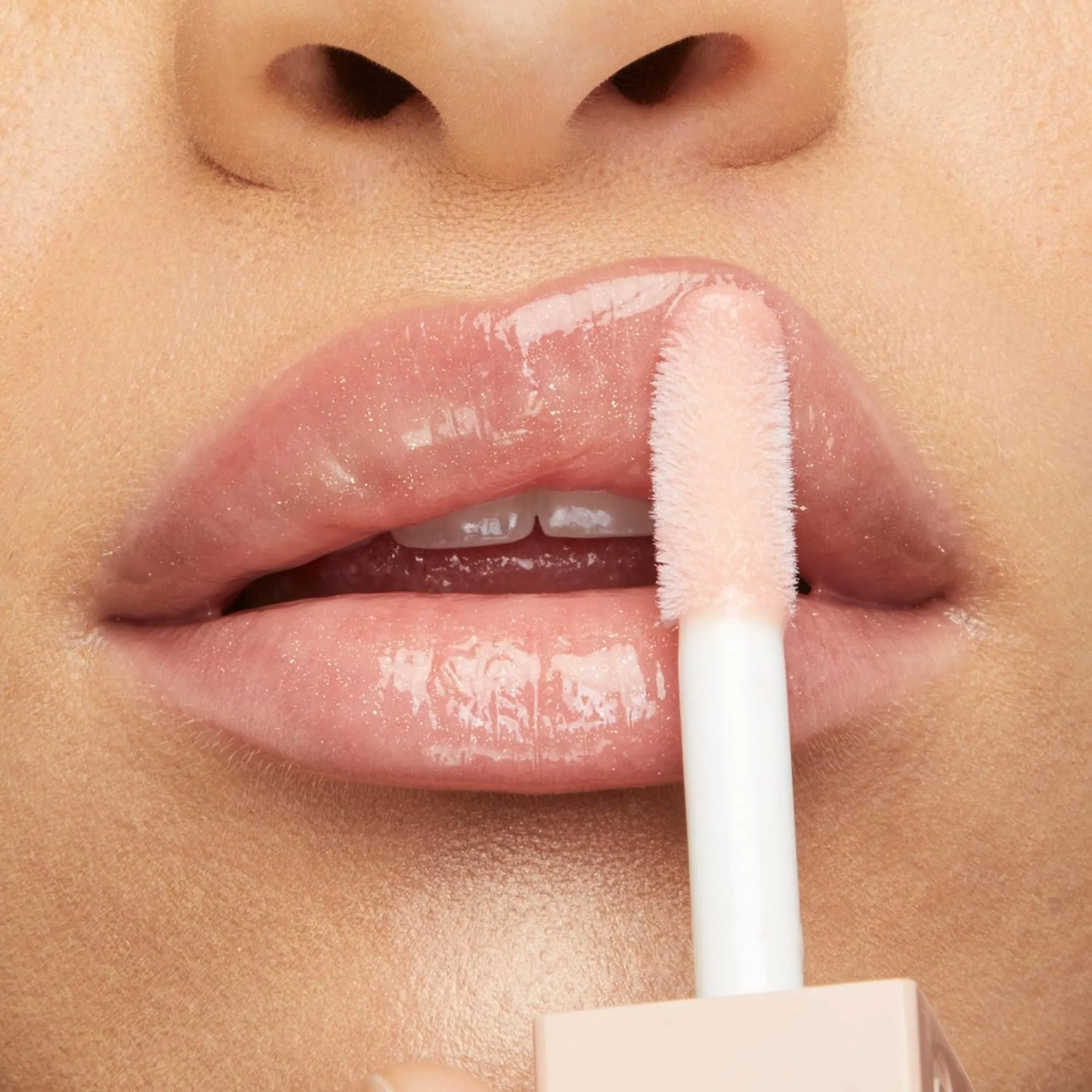 Lifter Gloss Lip Gloss Makeup With Hyaluronic Acid